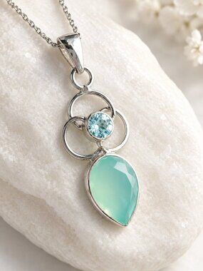 Nwt Blue topaz chalcedony Trinity pendant necklace